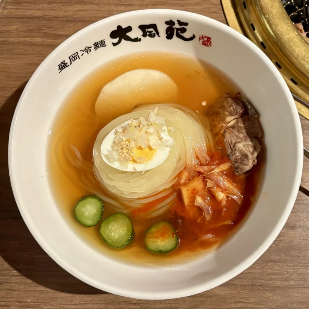 大同苑 仙台一番町店の盛岡冷麺。コシのある麺と澄んだ爽やかなスープが特徴
