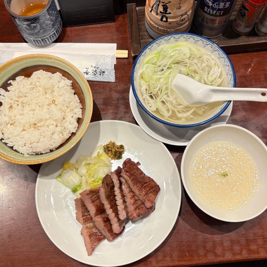牛たん通りにあるたんや善治郎の牛たん定食