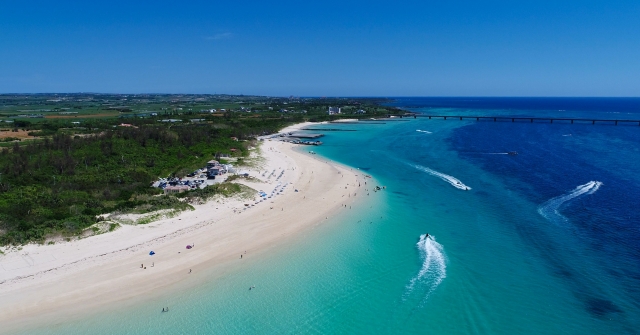沖縄、宮古島前浜ビーチ空撮画像
